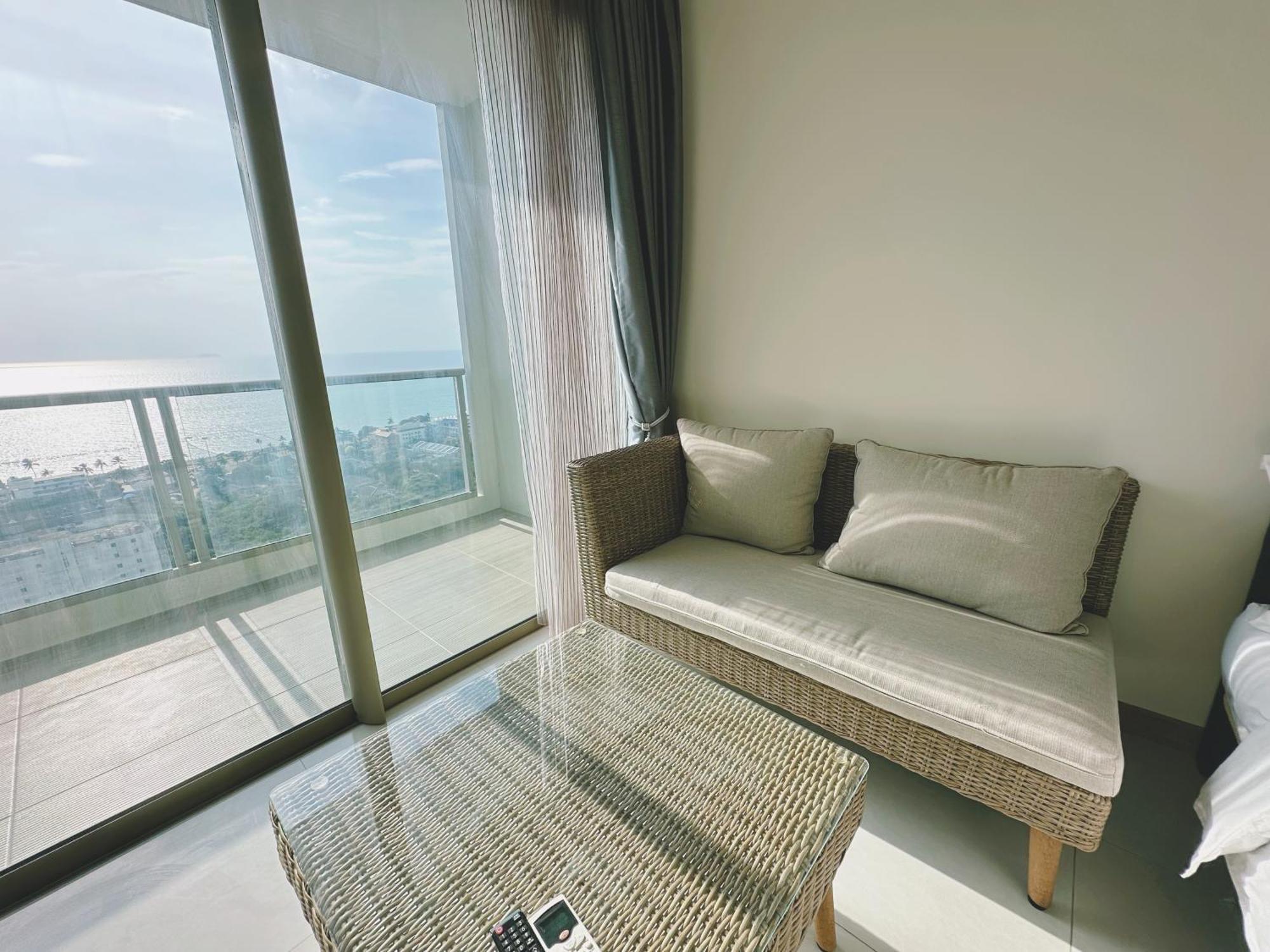 Riviera Jomtien By Daisy Pattaya 2 Lejlighed Eksteriør billede